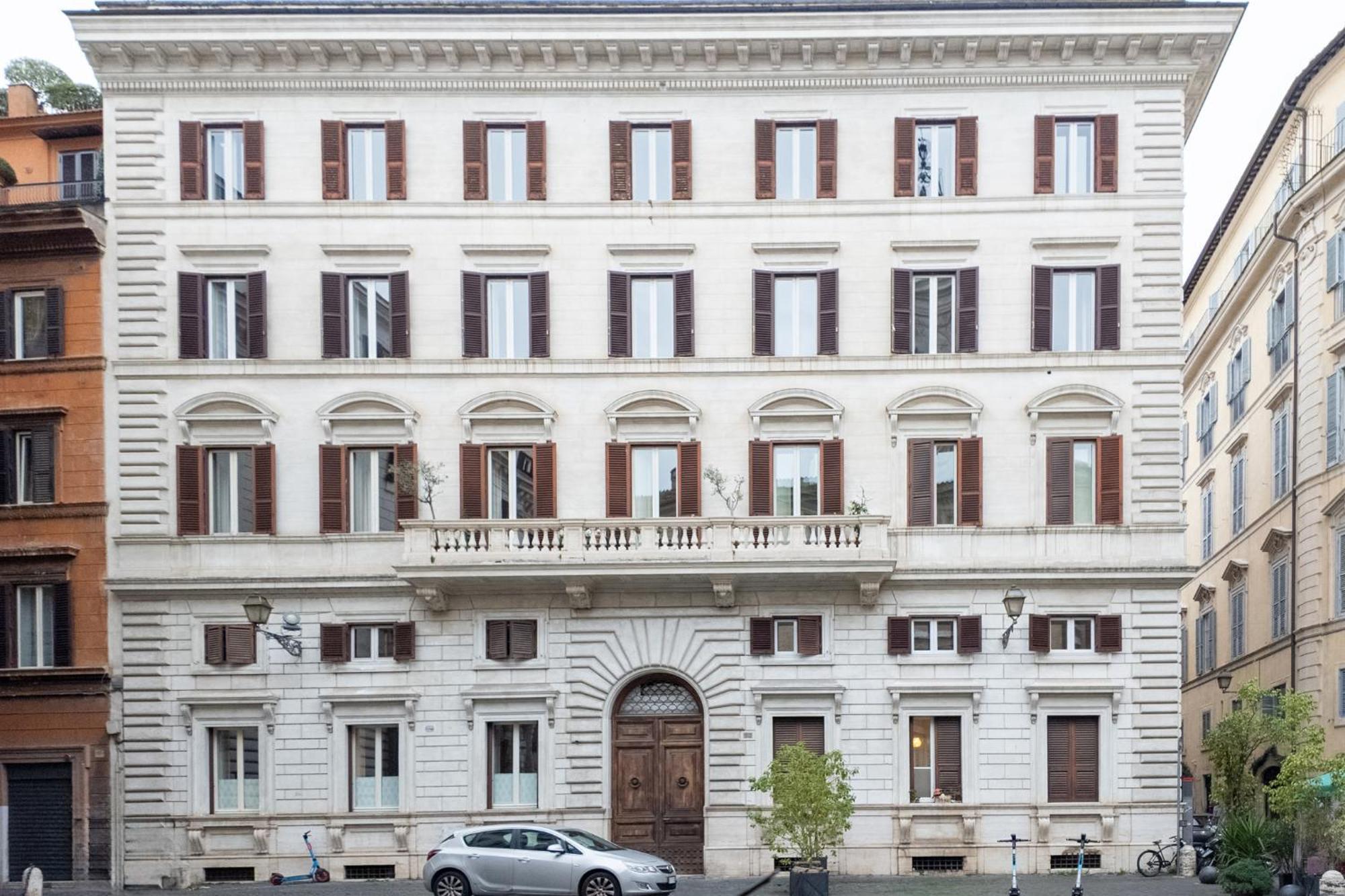 The Best In Rome Orologio Exteriör bild